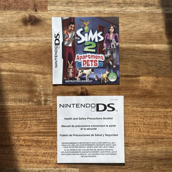 The Sims 2 Apartment Pets Nintendo DS Complete In Box CIB Manual TESTED WORKING - Picture 6 of 8